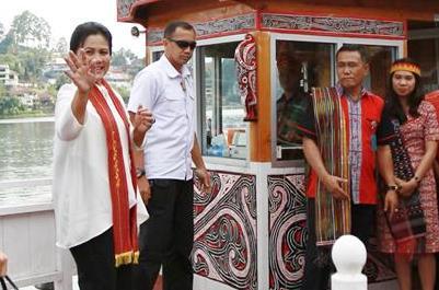 Kedatangan Ibu Negara Endorser Istimewa Danau Toba